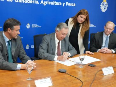 Firman acuerdo para cooperar en Programa de Erradicación de Bichera